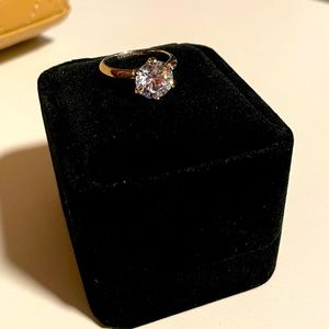 3CT CZ diamond ring with designer box .925 silver size 6 engagement wedding ring